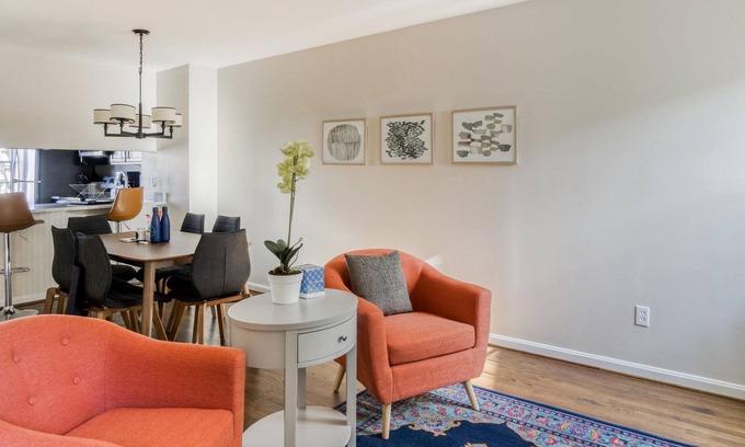 Radnor - Fort Myer Heights House | 3BR Townhome in Arlington