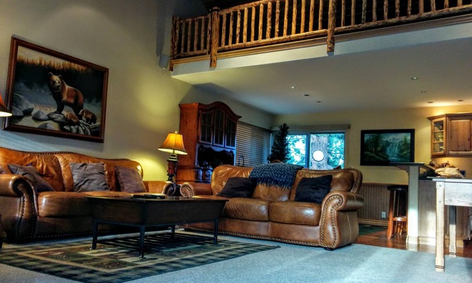 Mammoth Lakes House | 3BR Townhouse - Your Home Away from Home
