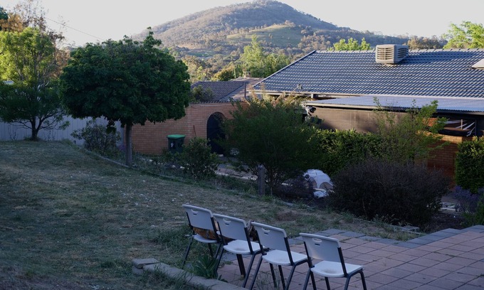 Wanniassa House | 3BRS-Mt View/Petfriendly/CozyHome