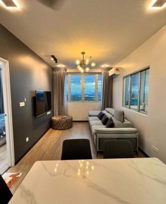 Pusat Komersil Lee Ling Apartment | 3R2B Corner Balcony High Floor View StayCation Manhattan Metrocity Apartment Kuching Free 1CPark