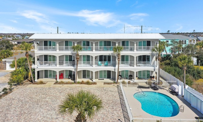 Mexico Beach Condo | 3rd Fl Condo w/Unobstructed View, Community Pool ~ Beach Destiny