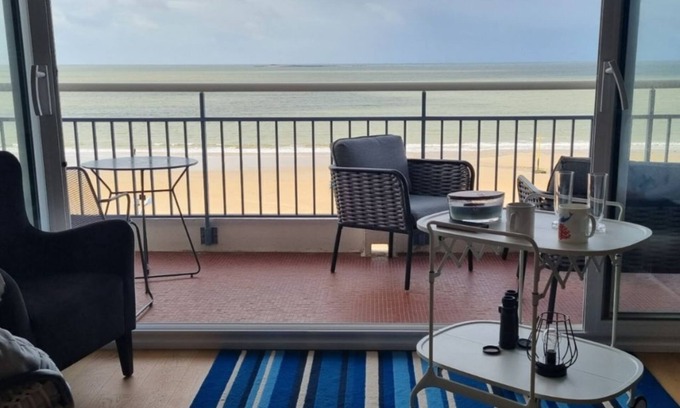 La Baule-Escoublac Apartment | 3rd floor, sea-facing, in the middle of the bay of La Baule