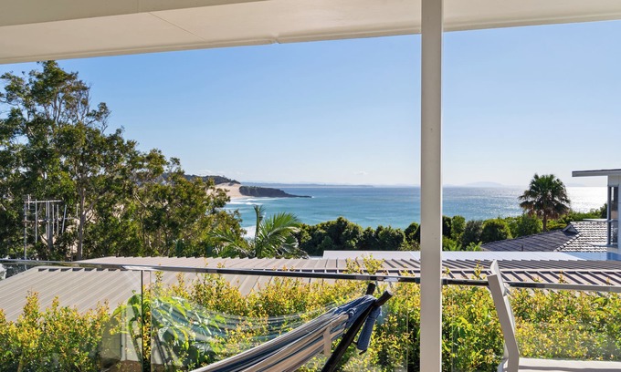 Forster House | 3rd night 1/2 price August & September! 250m to Beach