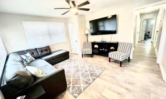 Gulfport House | 4/2 Home Close to Beach, Centrally located!