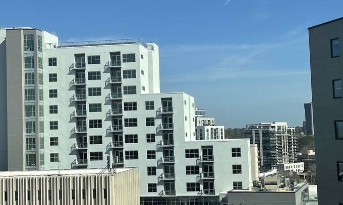 Colonial Homes Condo | 4/20 friendly loft in the heart of buckhead/midtown ATLANTA