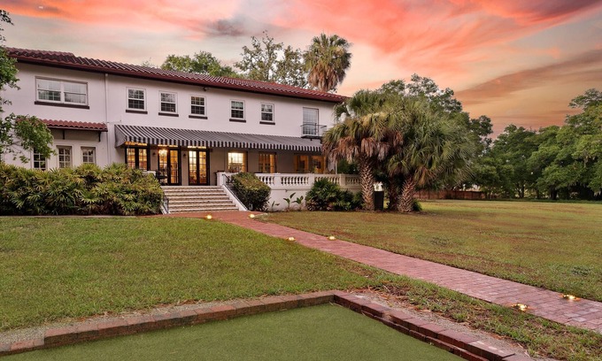 Fairvilla House | 4,800 sf Estate, Pool, Lake, Weddings and Events