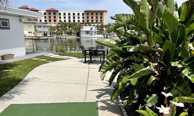 Bay Esplanade Apartment | 4 · Bay Studio Apartment 4