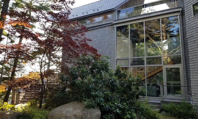 Middle River House | 4 Bed (Sleeps 8) persons Vacation Rental with cottage, private dock and beach.