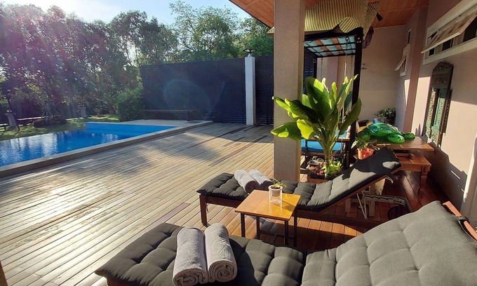 Samut Songkhram Villa | 4 bedroom private pool villa
