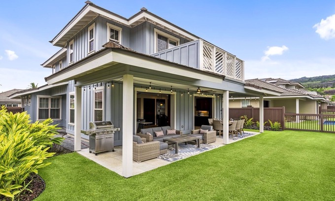 Keauhou House | 4 bedroom/3 bath luxury home with A/C, steps to community pool, oceanview