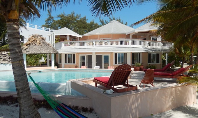 San Pedro Villa | 4 BEDROOM/3 BATH, OCEANFRONT LUXURY VILLA