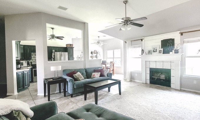 Oklahoma City House | 4 bedroom 3 bathroom home in middle of quiet neighborhood.