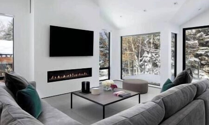 Aspen House | 4 Bedroom 4 Bath West End Sleek Contemporary home!