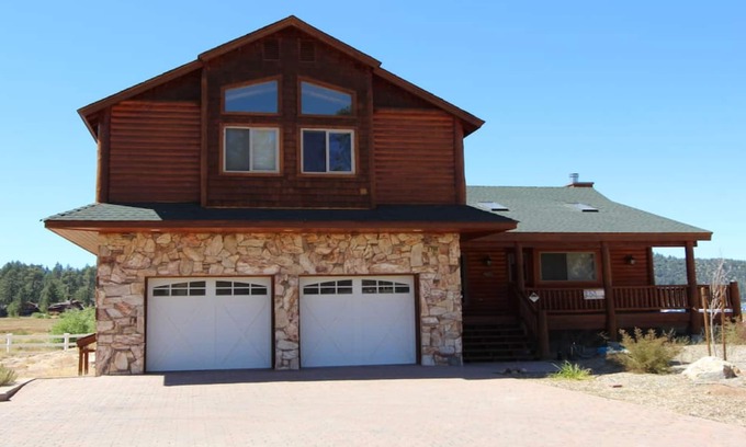 Big Bear Lake Condo | 4 bedroom accommodation in Big Bear Lake