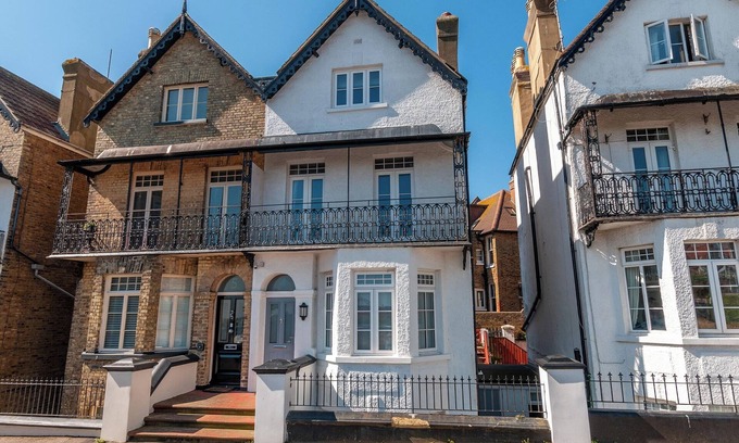 Broadstairs Cottage | 4 bedroom accommodation in Broadstairs