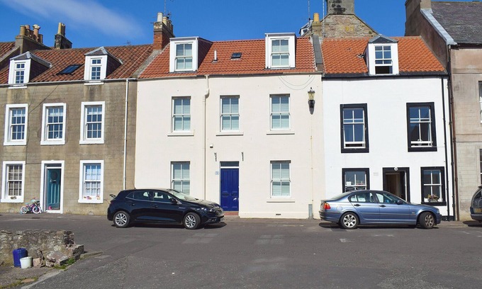 Kilrenny Cottage | 4 bedroom accommodation in Cellardyke, near Anstruther