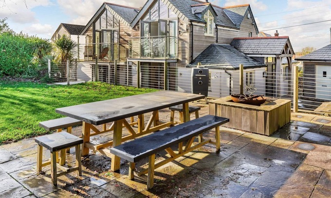 Ruan High Lanes Cottage | 4 bedroom accommodation in St Mawes