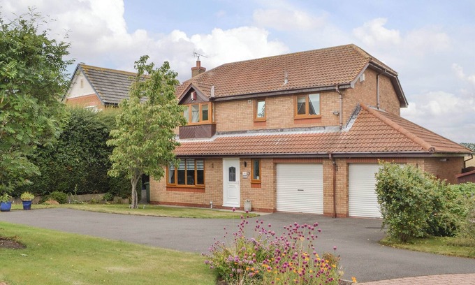 Amble Cottage | 4 bedroom accommodation in Amble, near Warkworth