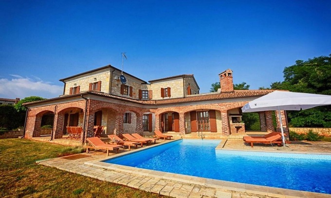 Heraki House | 4 bedroom accommodation in Porec