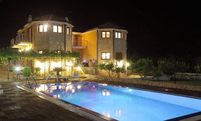 Cista Provo House | 4 bedroom accommodation in Svib