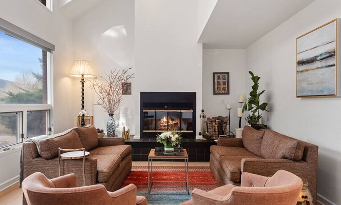 Basalt House | 4-Bedroom Basalt Home with Sopris Views