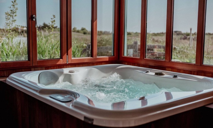 Bois-de-Cene Cottage | 4-bedroom cottage with wellness and terraces in the heart of Marais Breton