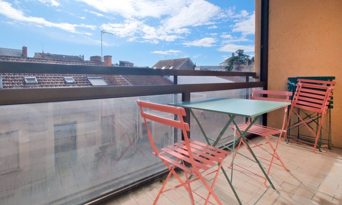Perigueux Apartment | 4 bedroom cozy apartment in Périgueux