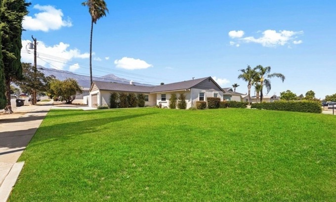 Rancho Cucamonga House | 4-bedroom house in fabulous Rancho Cucamonga with fitness room, AC
