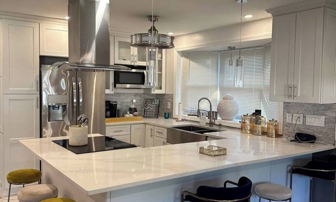 Brookhaven House | 4-bedroom house in awesome Brookhaven with AC