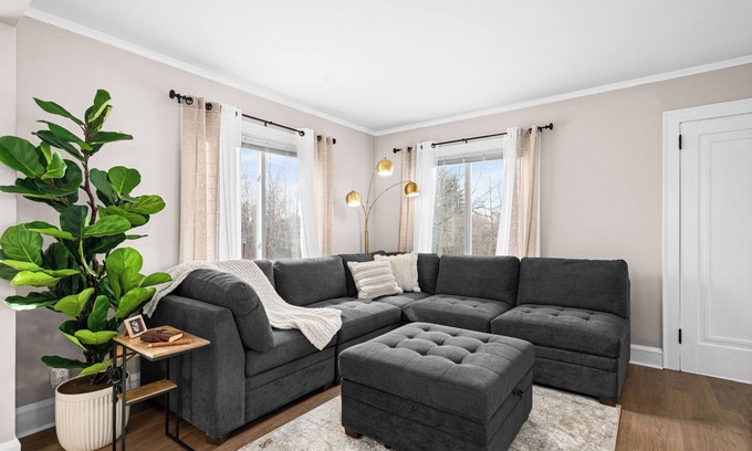 Superior House | 4-bedroom house in Central Park- Superior with AC, WiFi