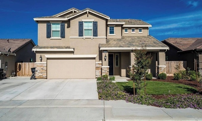 Hanford House | 4-bedroom house in charming Hanford with AC, WiFi, fitness room
