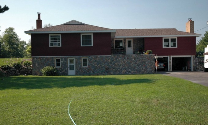 Walker House | 4-bedroom house in Walker, Trail access, large parking for trailers