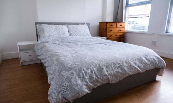 Haringey House | 4 Bedroom House - Turnpike Lane/Wood Green