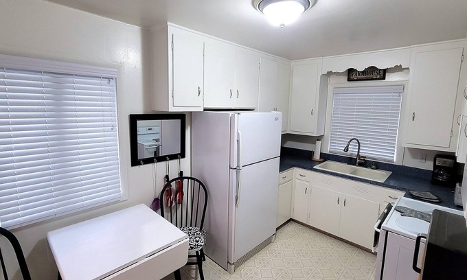 Sidney House | 4 Bedroom House with Nebraska Charm and Large Backyard