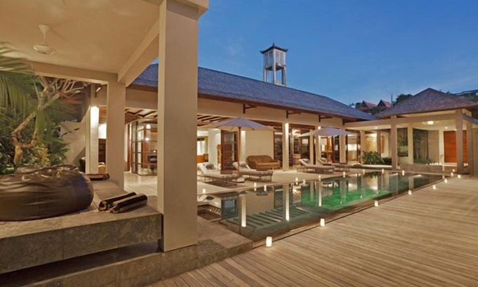 Bukit Villa | 4 Bedroom Jimbaran Luxe Pool Villa, Housekeeping Staff Service, Breakfast!