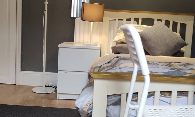 Blackheath Condo | 4 Bedroom maisonette only 2 minutes from Blackheath train station SE3 9LN
