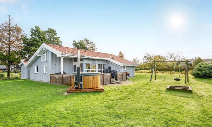 Skovmose House | 4 bedroom pet friendly home in Sydals