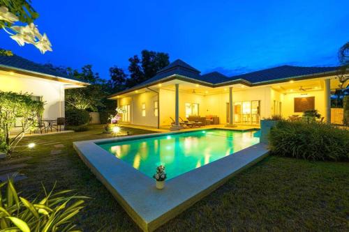 Hua Hin Villa | 4 Bedroom Private Pool Villa - MR51
