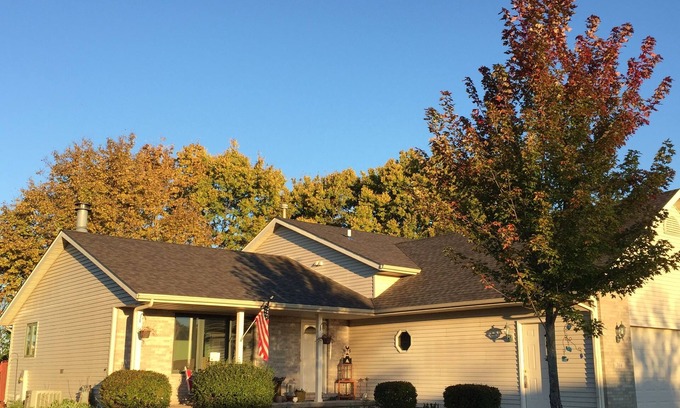Belvidere House | 4 Bedroom Tri-level in a small Midwest town