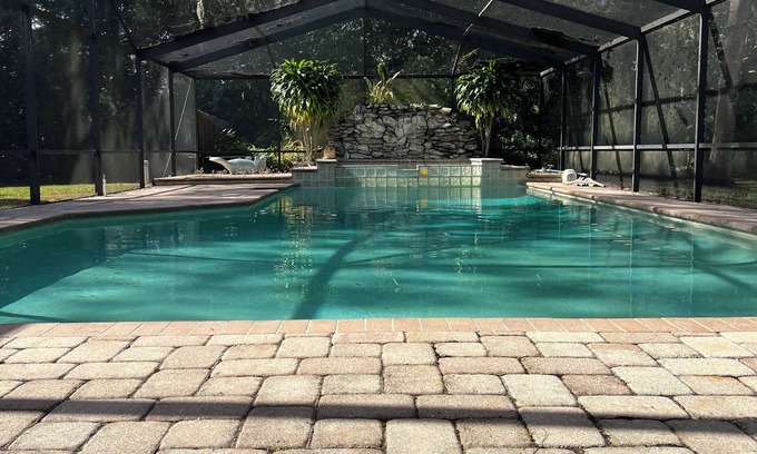 Greater Northdale House | 4 Bedrooms, 3 Bath, sleeps 8, Pool, Access to Lake, Kayaks, & Fishing