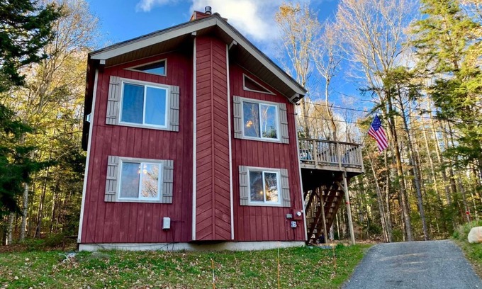 Wilmington House | 4 BR, 2BA: Comfy, Clean & Family Friendly - 15 mins to Mount Snow!