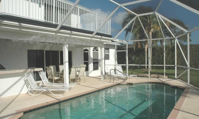 Jog Road House | 4 BR/3 BA Villa, Private Pool - Nr Chabad MARCH 2023 SALE