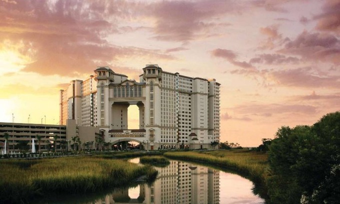 Windy Hill Apartment | 4 BR Condo - Watch Sunrise from Your Balcony