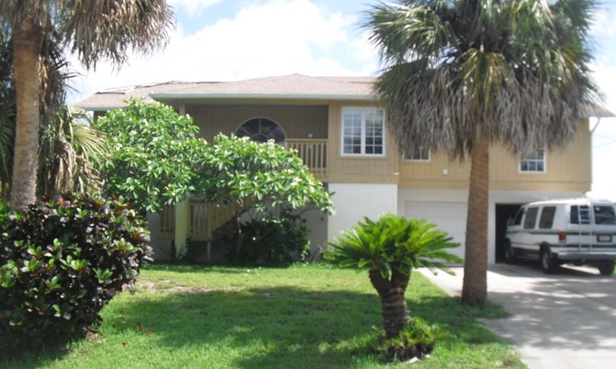 Bay Harbor Estates House | 4 Br Englewood Home W/Pool & Boat Dock -with upstairs and downstairs kitchens