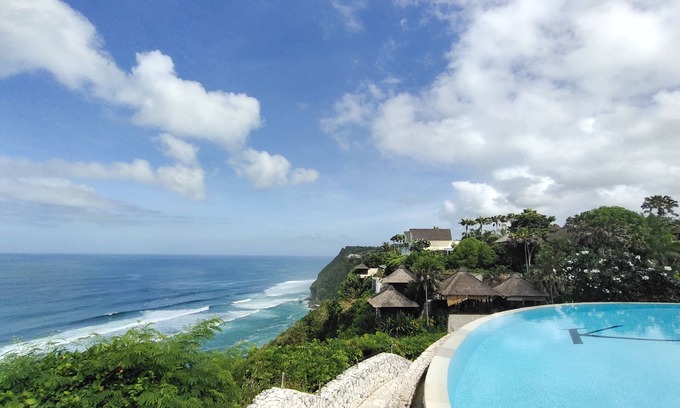 Ungasan Villa | 4 BR villa Cantik &karma beach club in cliff resort