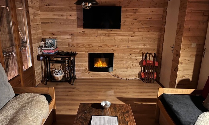 Ustou Apartment | 4 Chambres: 85 m2 + 35 m2 de Terrasse sur les Pistes: de 8 a 12 Personnes