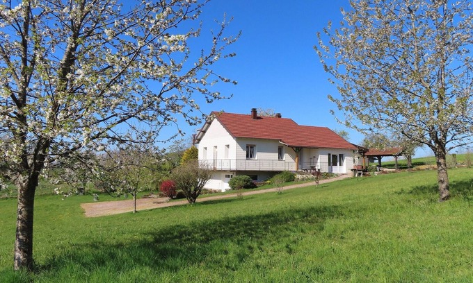 Fougerolles-Saint-Valbert Cottage | 4* Cottage with games room, 3 bedrooms in the Vosges