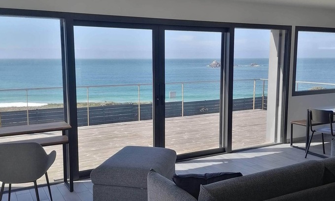 Plouarzel House | 4*house ON THE SEAFRONT WITH AN IMPREGNABLE VIEW of IROISE SEA INTERIOR SPA GR34