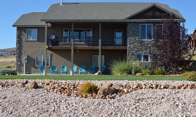 Cherimoya Hill House | 4 KING Beds and 2 bunk rooms. Stand up paddle boards and kayaks included!