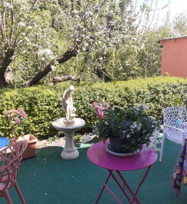 Euerbach Apartment | 4 km zu A7 und A71, Idylle am Bach, großer Garten